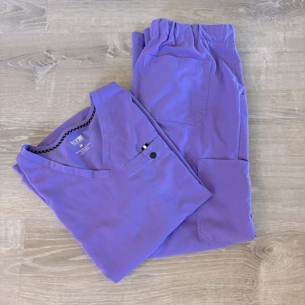 KOI Next Gen scrubs set